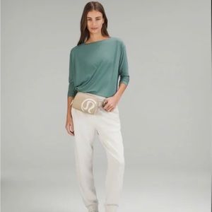 🤎BNIB Lululemon everywhere belt bag🤎